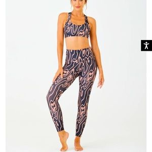 Onzie Half Moon bra. Roads print. Size large. NWT.